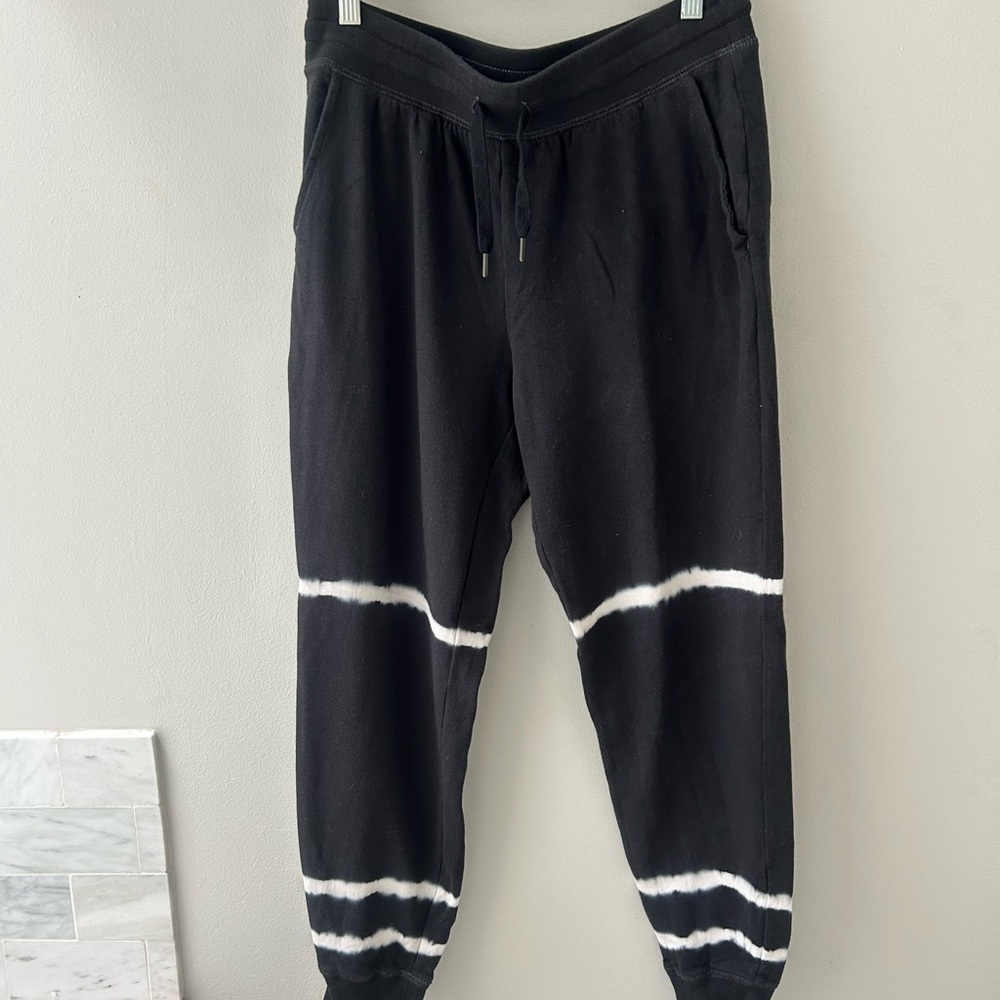 Woman's medium navy black ombré striped jogger sweats - Picture 5 of 6